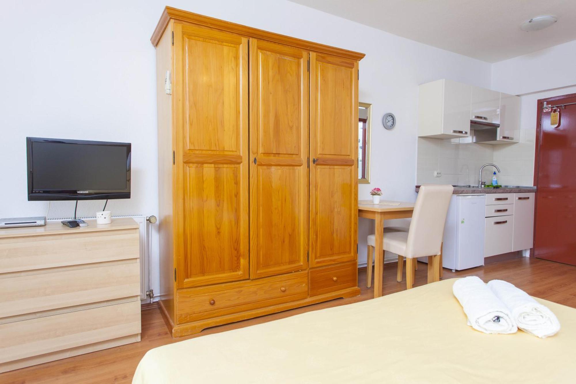 House Bilic Apartment Baska Voda Ruang foto